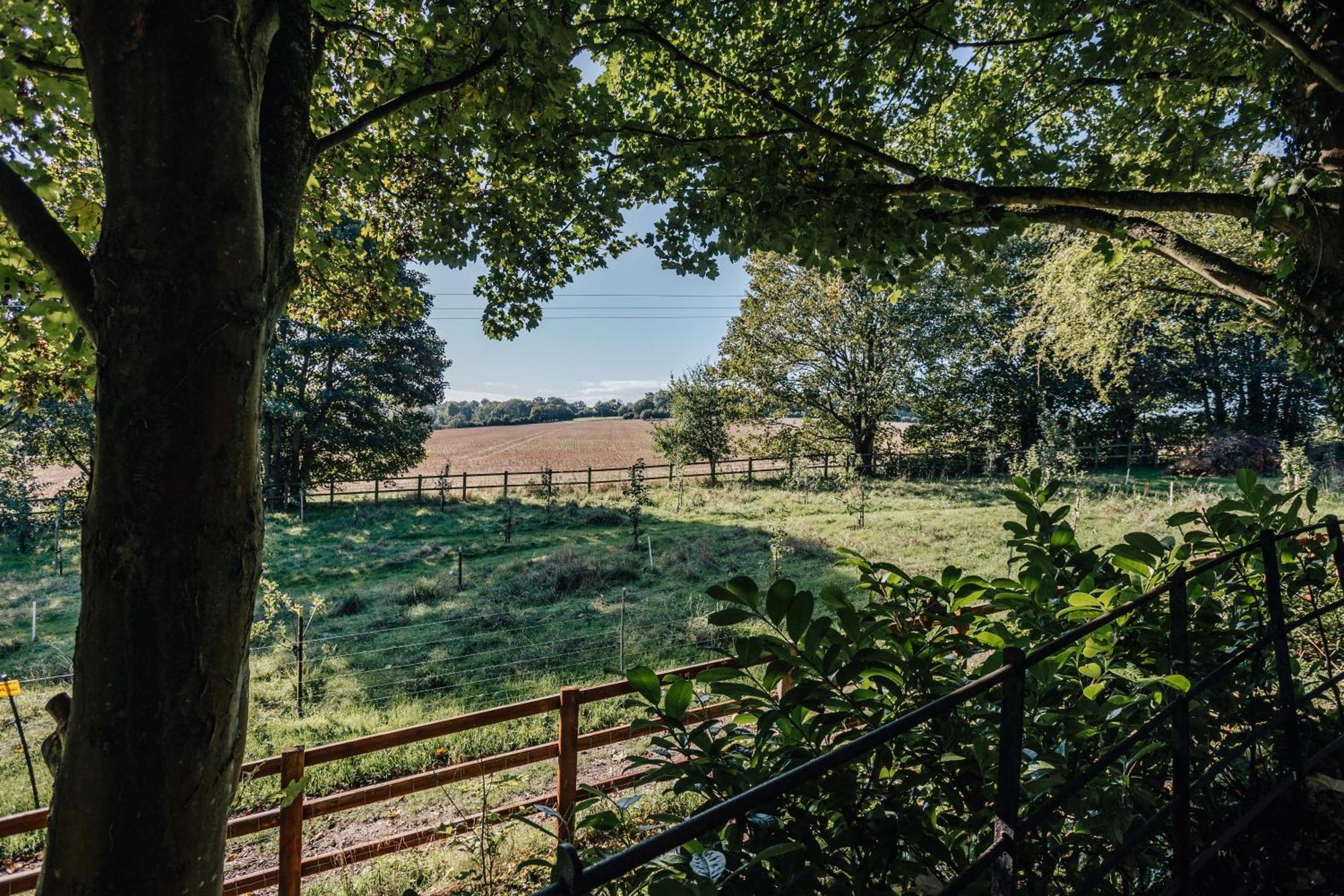 The Partridge Villa Medmenham Exterior photo